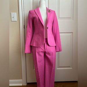 Eye-catching BR Suit gets Noticed